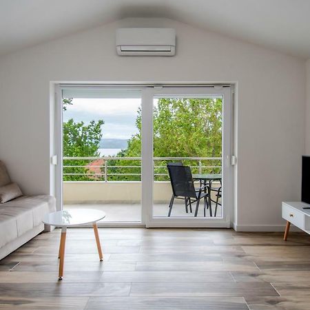 Apartments Mijo Dugi Rat Zewnętrze zdjęcie