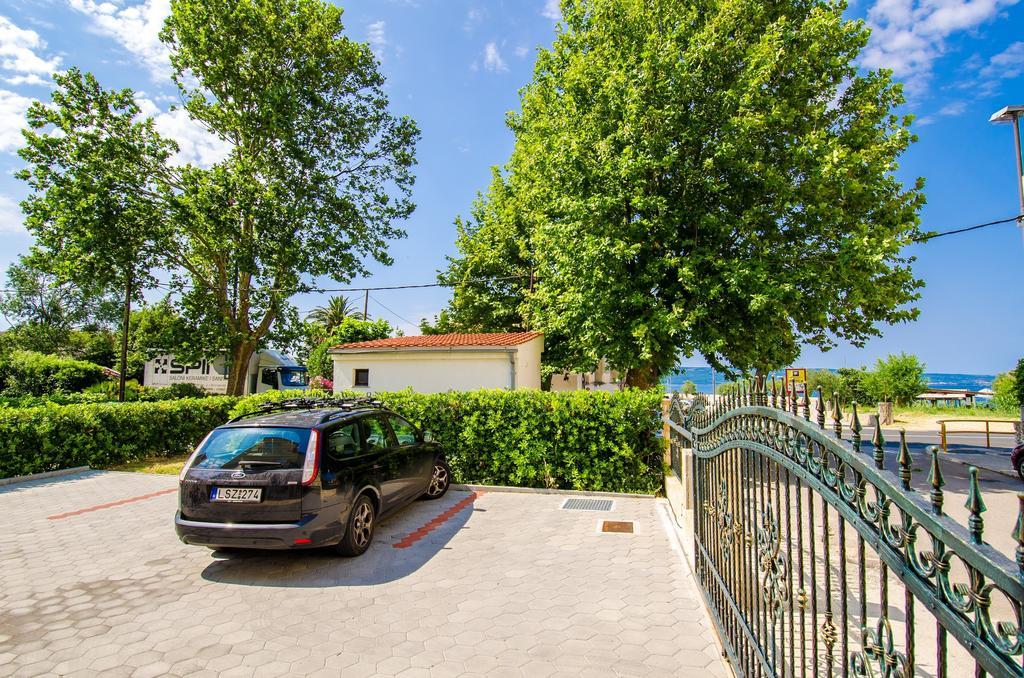 Apartments Mijo Dugi Rat Zewnętrze zdjęcie