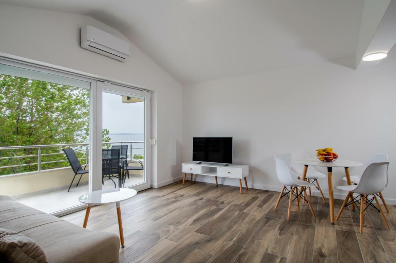 Apartments Mijo Dugi Rat Zewnętrze zdjęcie