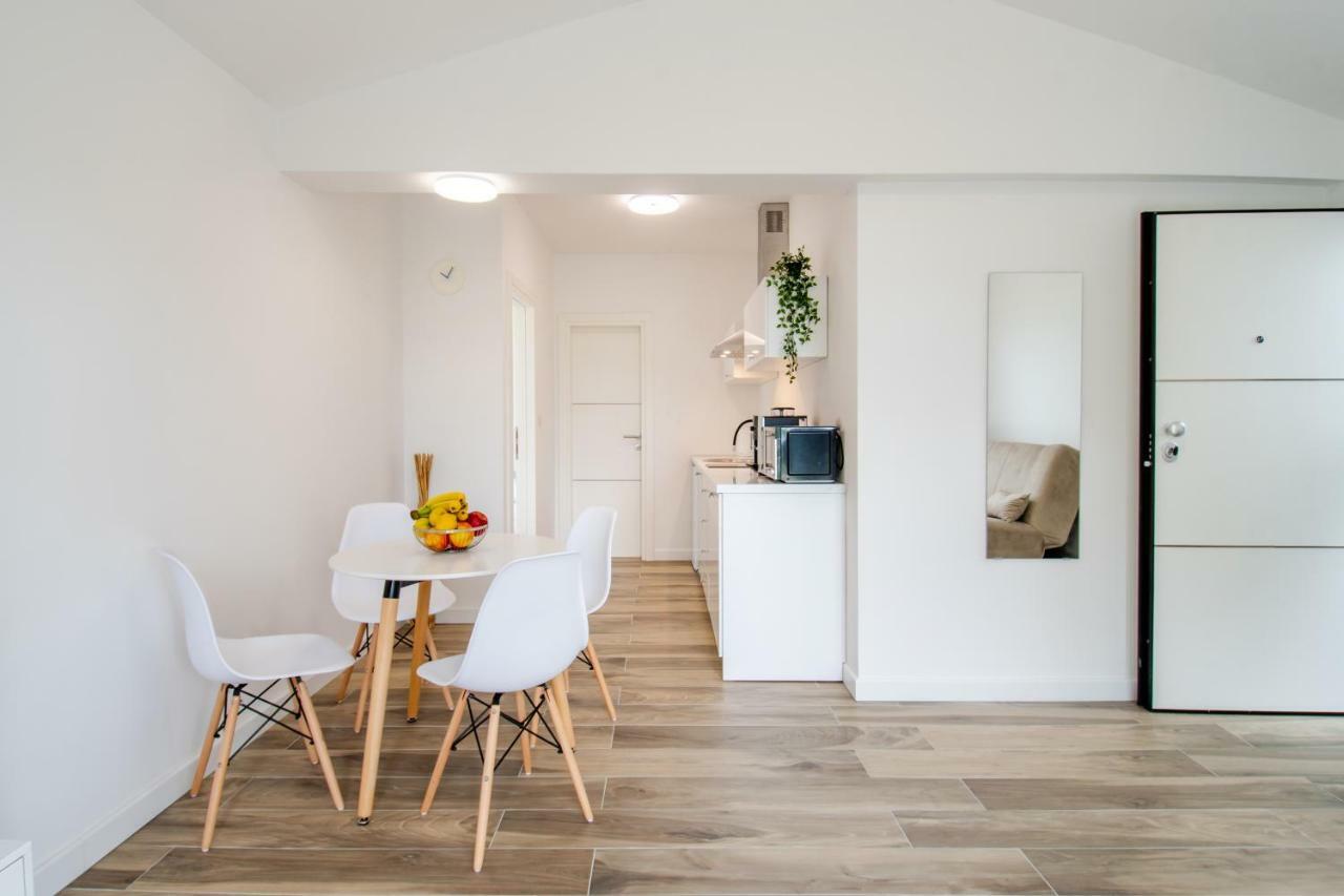 Apartments Mijo Dugi Rat Zewnętrze zdjęcie