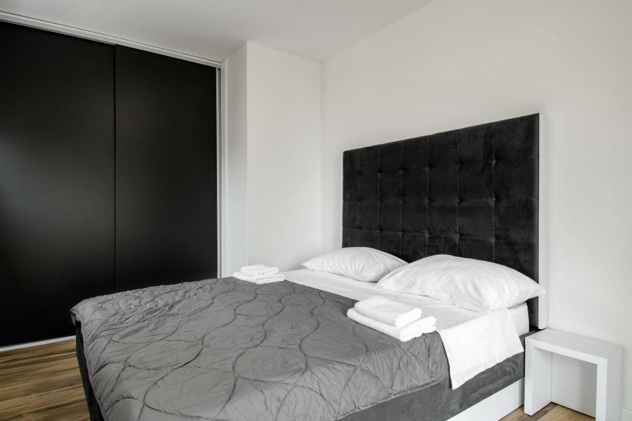 Apartments Mijo Dugi Rat Zewnętrze zdjęcie