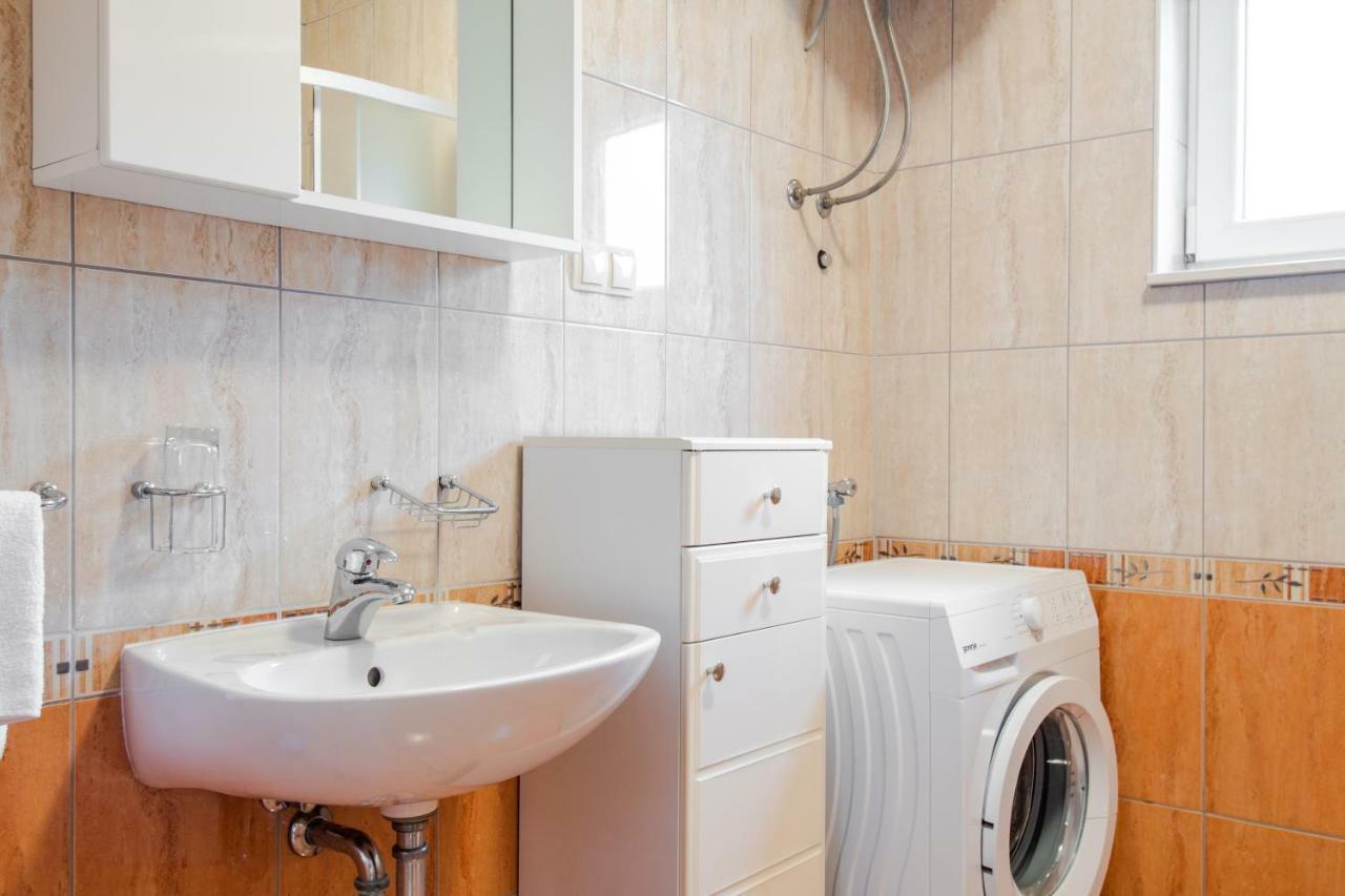 Apartments Mijo Dugi Rat Zewnętrze zdjęcie