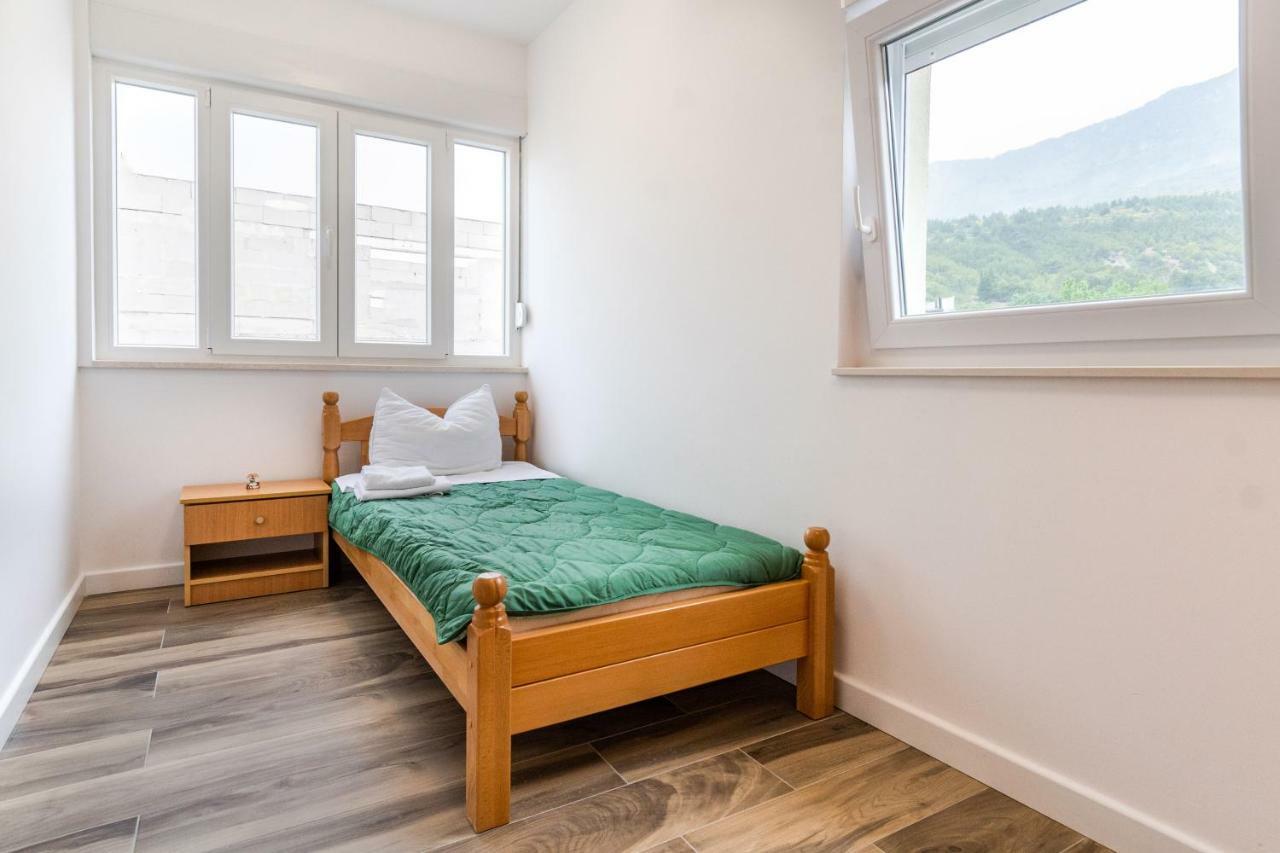 Apartments Mijo Dugi Rat Zewnętrze zdjęcie