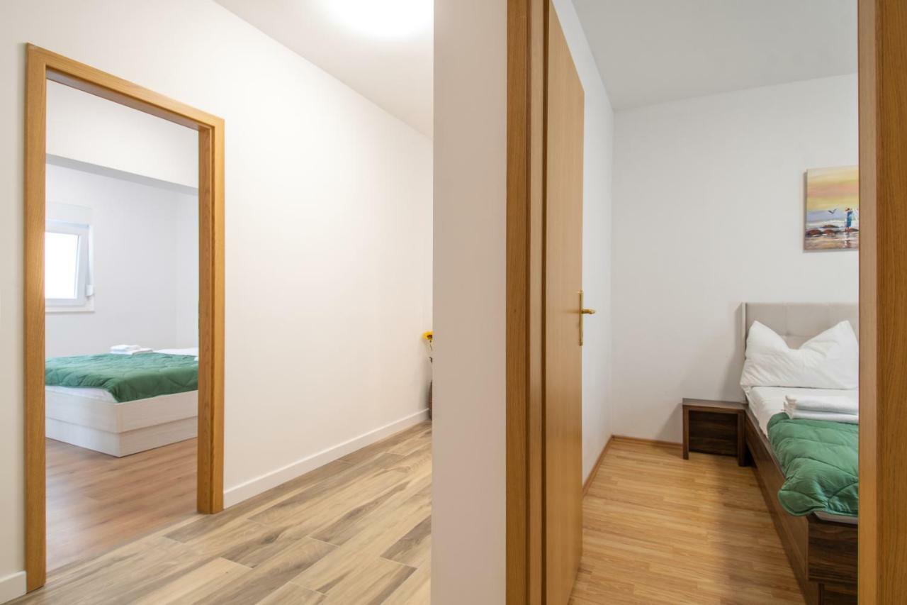 Apartments Mijo Dugi Rat Zewnętrze zdjęcie