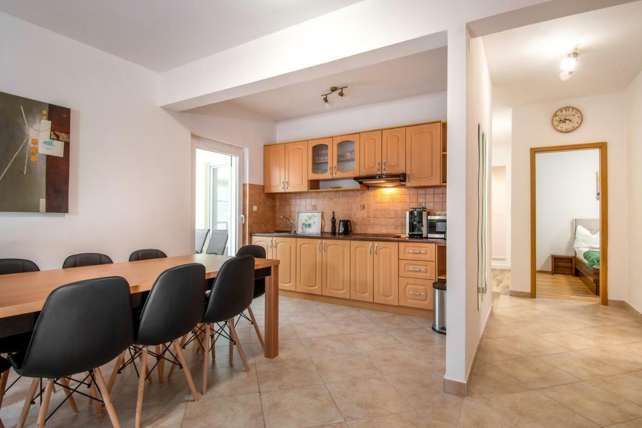 Apartments Mijo Dugi Rat Zewnętrze zdjęcie