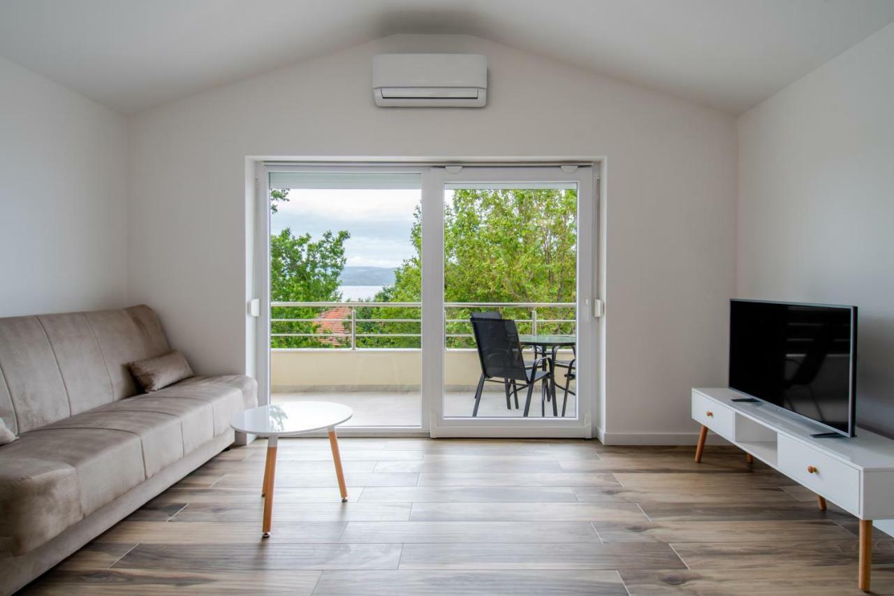 Apartments Mijo Dugi Rat Zewnętrze zdjęcie