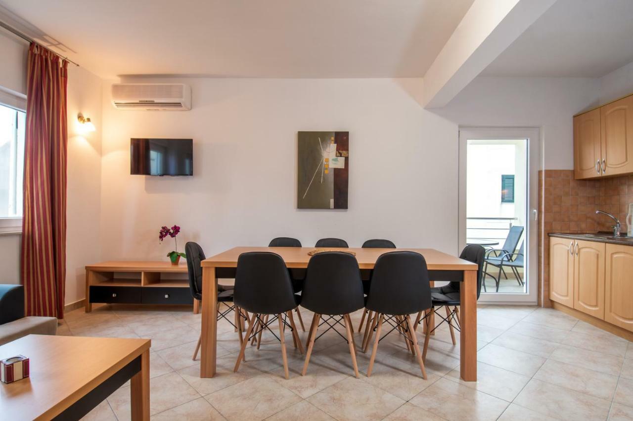 Apartments Mijo Dugi Rat Zewnętrze zdjęcie